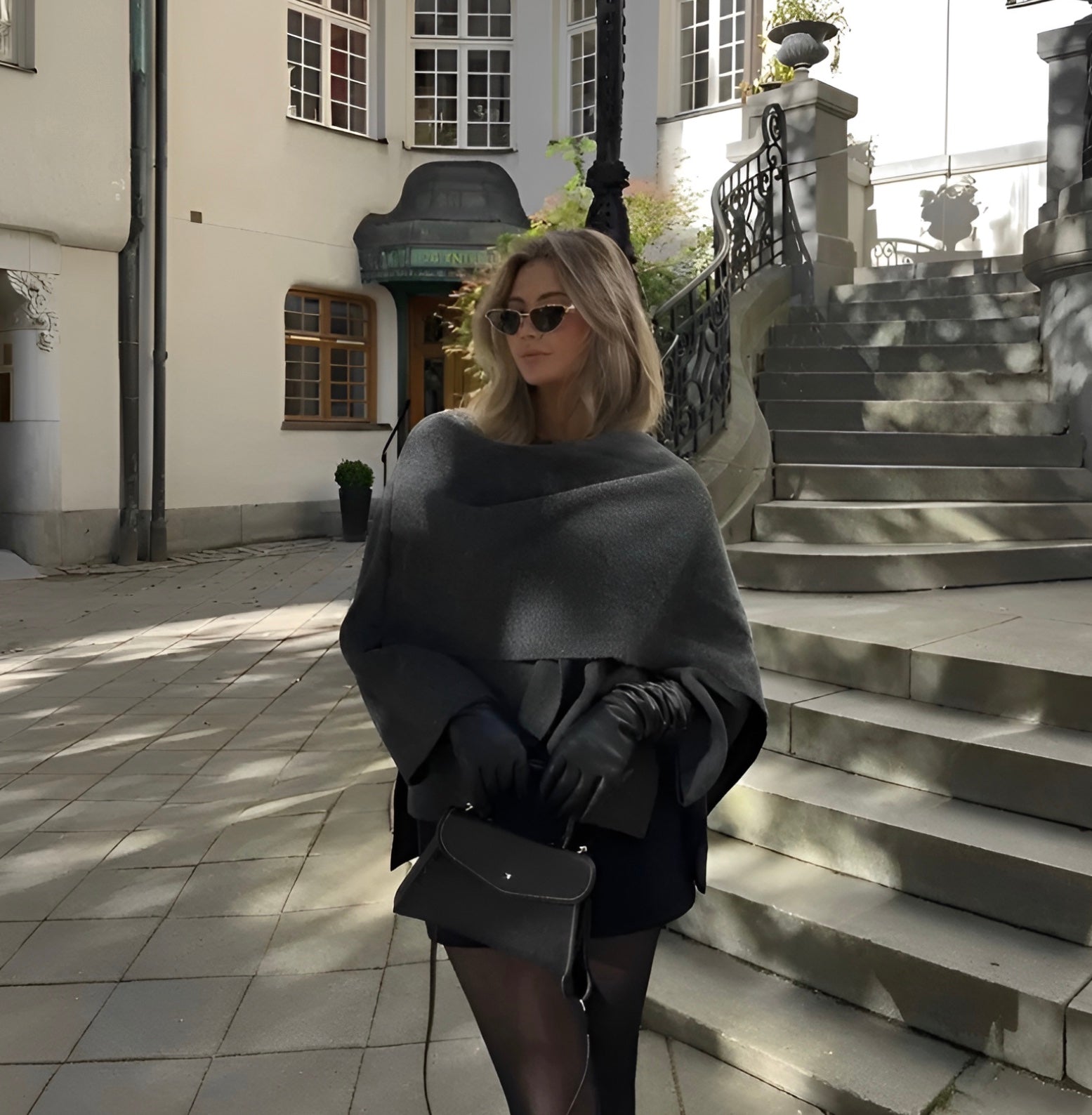 CAPE COAT